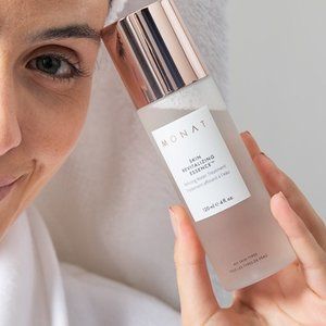 Monat SKIN REVITALIZING ESSENCE